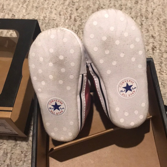 Converse size 3 infant shoes - Picture 3 of 3
